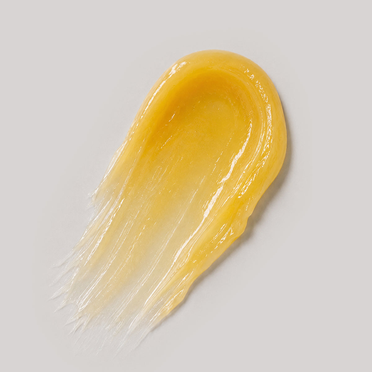 Textur des SÜDA CARE Everyday Propolis Balsams mit reichhaltiger, pflegender Balsamformel